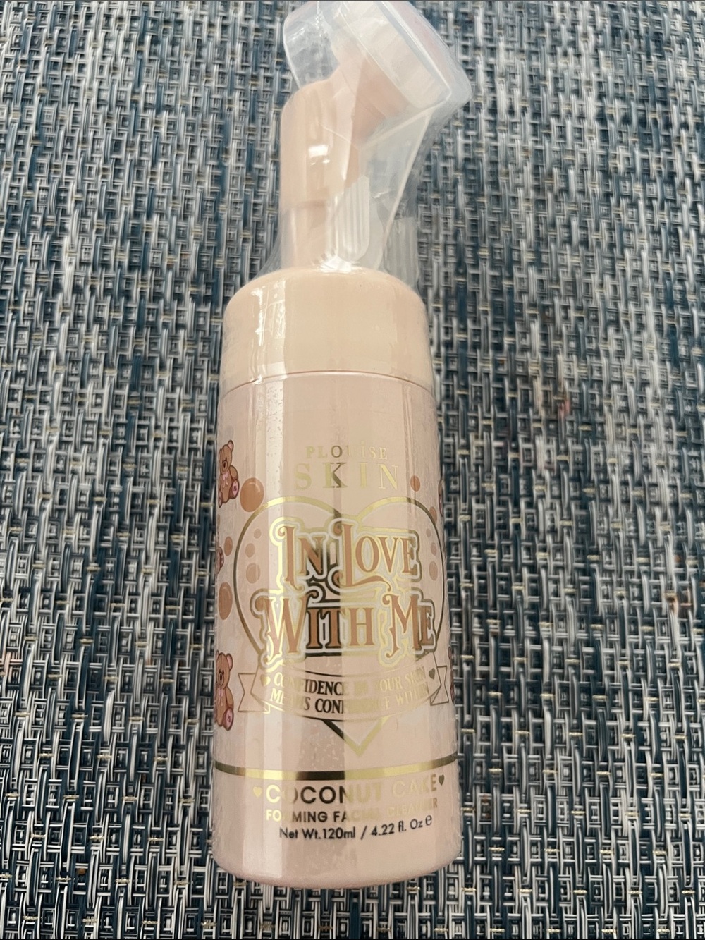 In Love With Me Coconut Cake Foaming Facial Cleanser